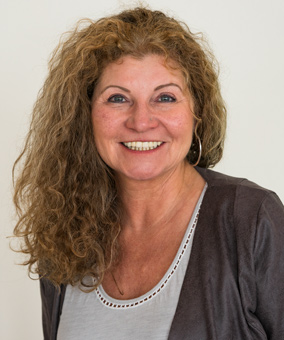 Porträt von Ulrike Weber, Naturfrisörmeisterin Haupt Strasse 17 in 64655 Alsbach an der Bergstraße. Porträt von Ulrike Weber, Naturfrisörmeisterin Haupt Strasse 17 in 64655 Alsbach an der Bergstraße.